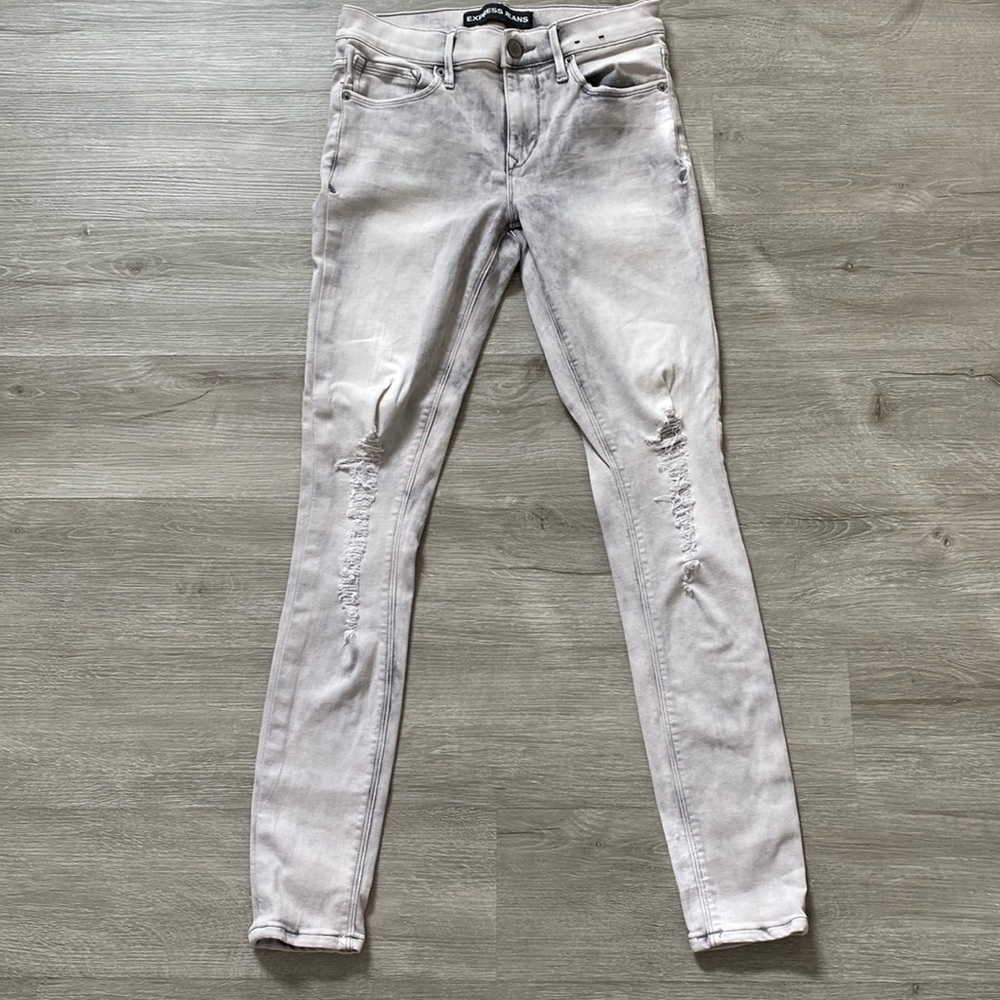 Express size 4 stone washed jeggings.